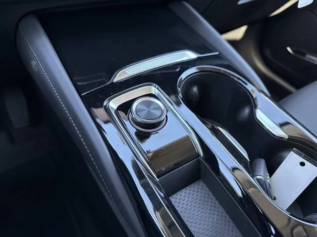 New 2026 Summit White Buick Preferred image 22