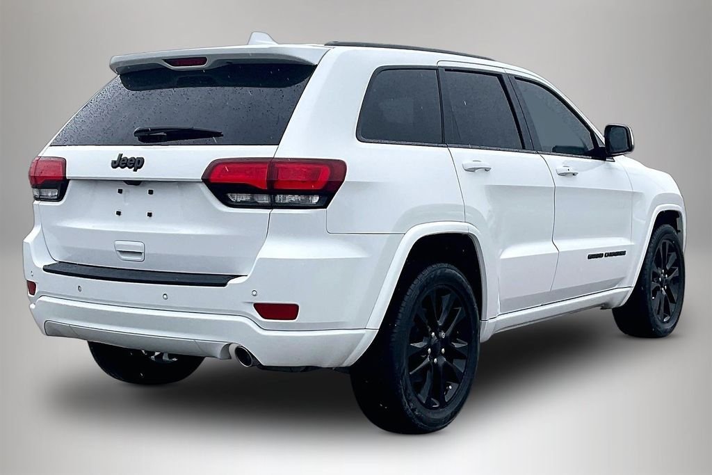 Used 2019 Bright White Clearcoat Jeep Altitude image 5