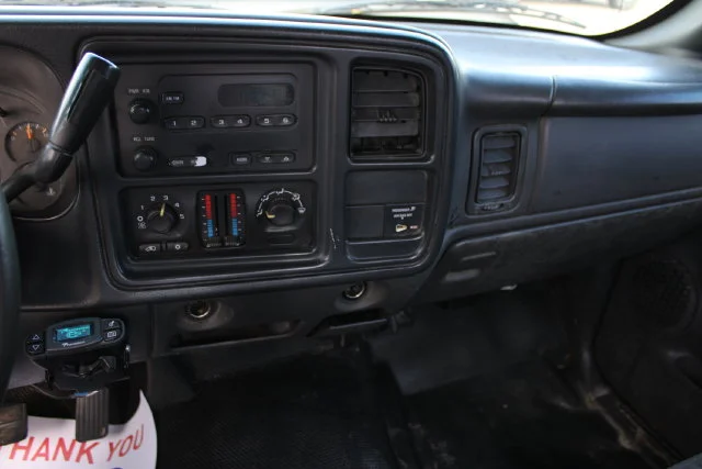 Used 2005 White Chevrolet Work Truck image 10