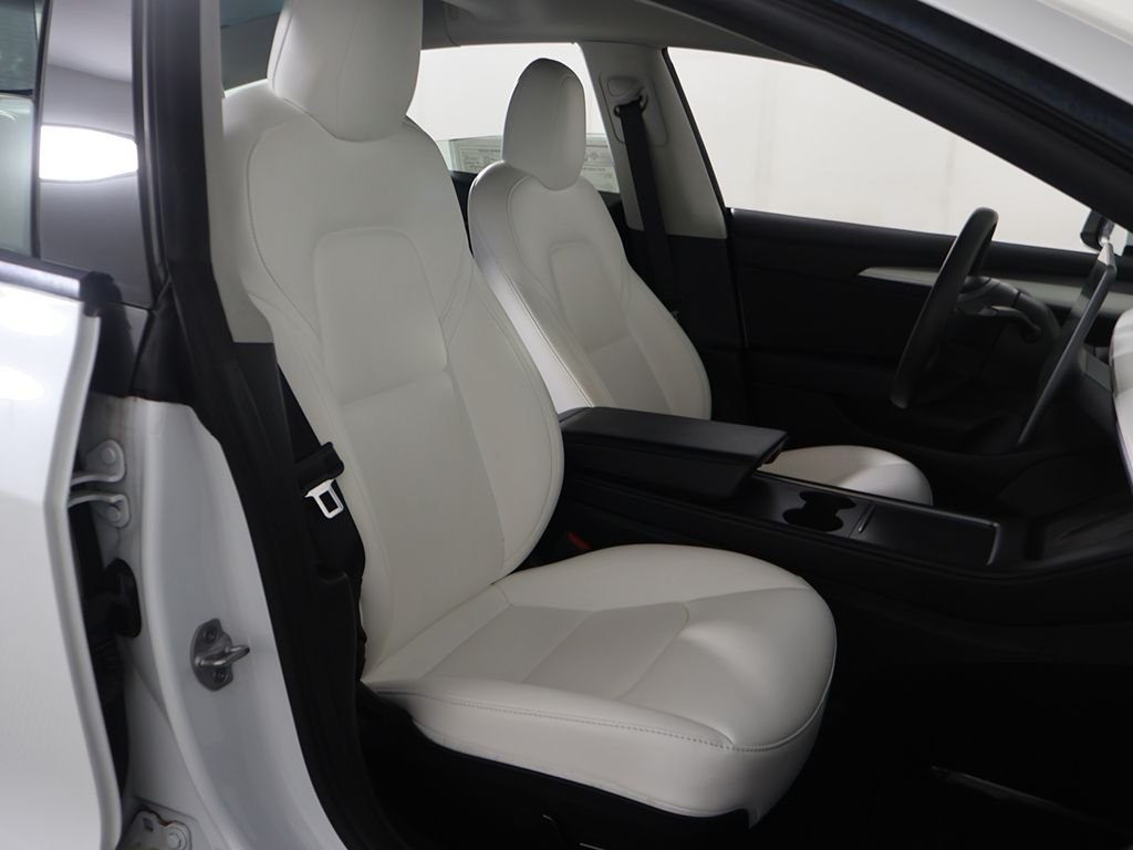 Used 2022 White Tesla Long Range image 30