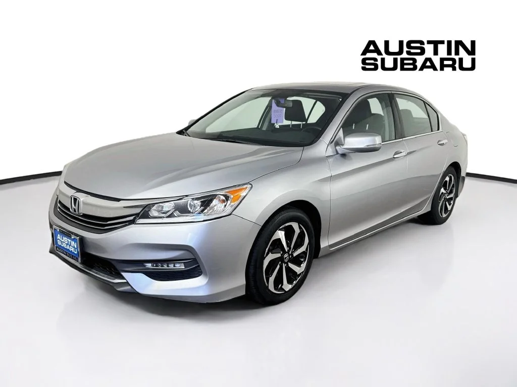Used 2016 Silver Honda EX-L image 3