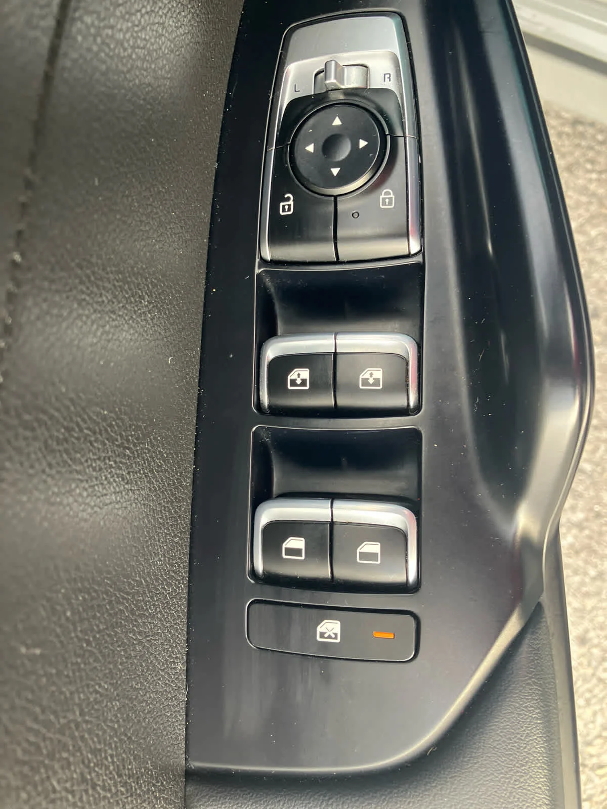 Used 2021 Wolf Gray Kia GT-Line image 12