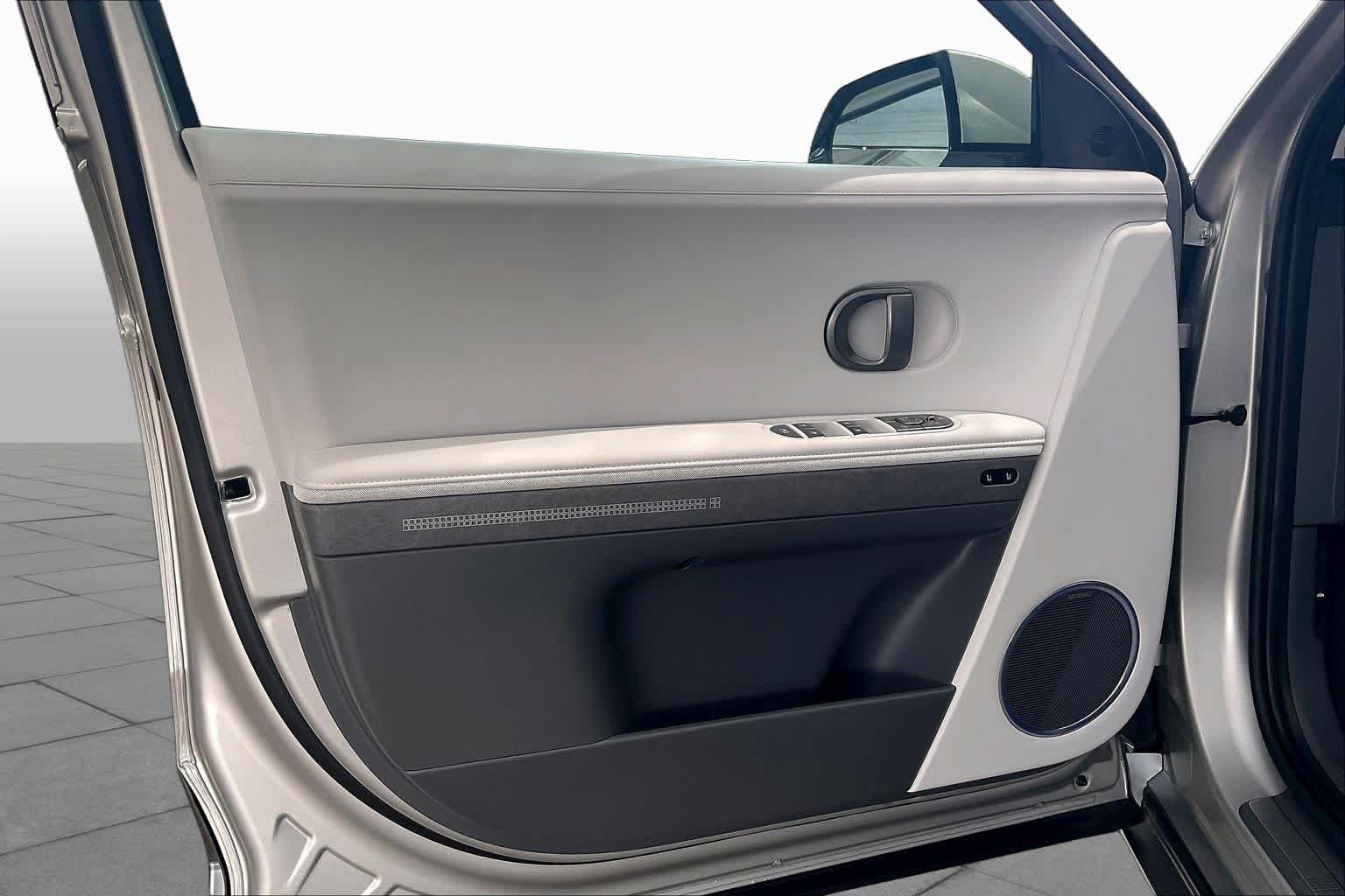 2026 Hyundai IONIQ 5 Limited - Photo 21