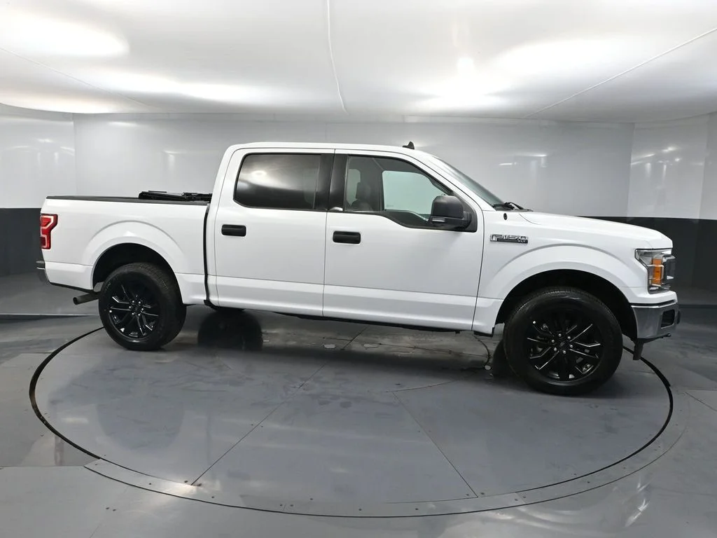 Used 2020 White Ford XLT image 3