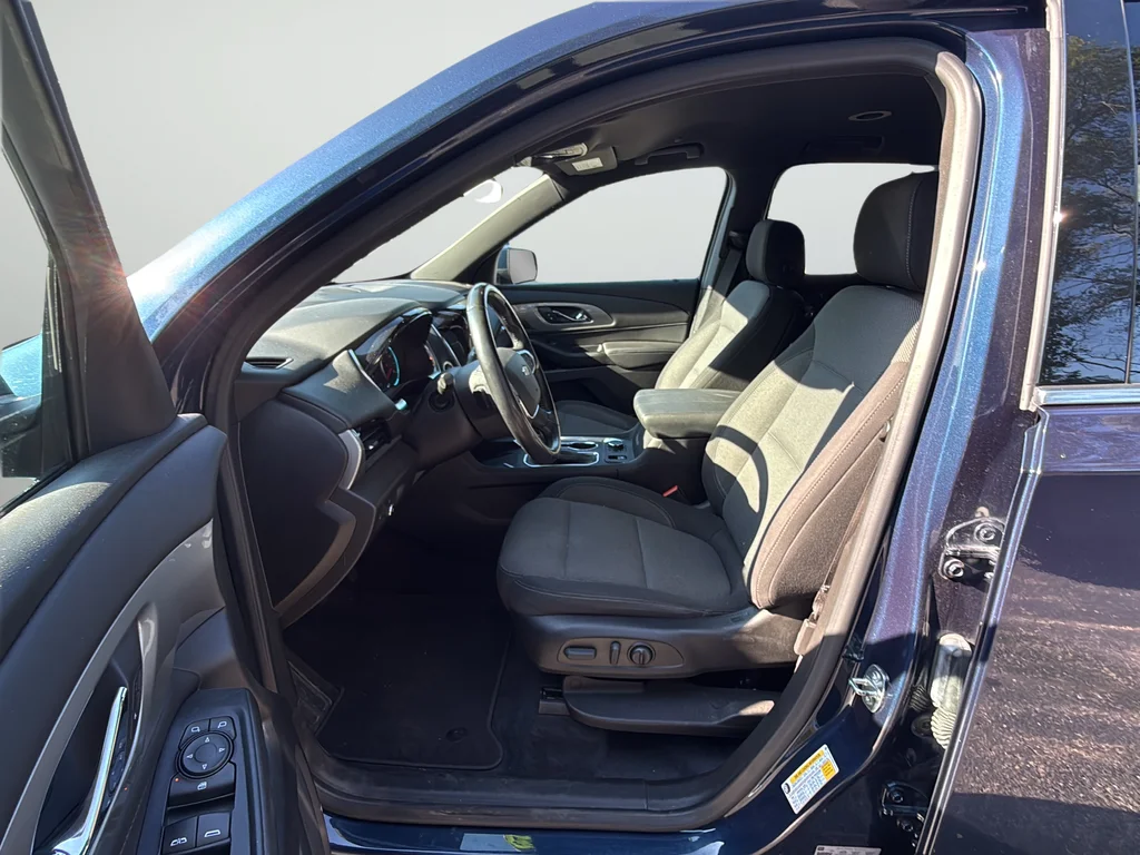 Used 2022 Blue Chevrolet LT image 10