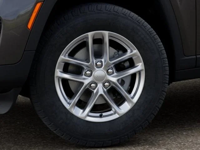New 2026 Baltic Gray Metallic Clearcoat Jeep Laredo X image 16