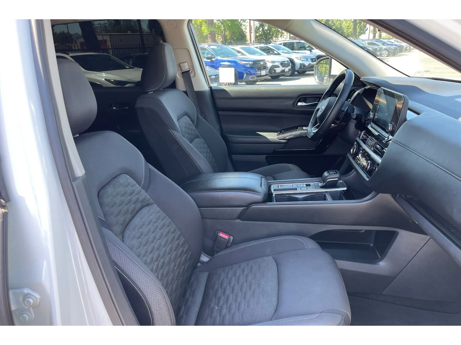Used 2022 Pearl White Tricoat Nissan SV image 21