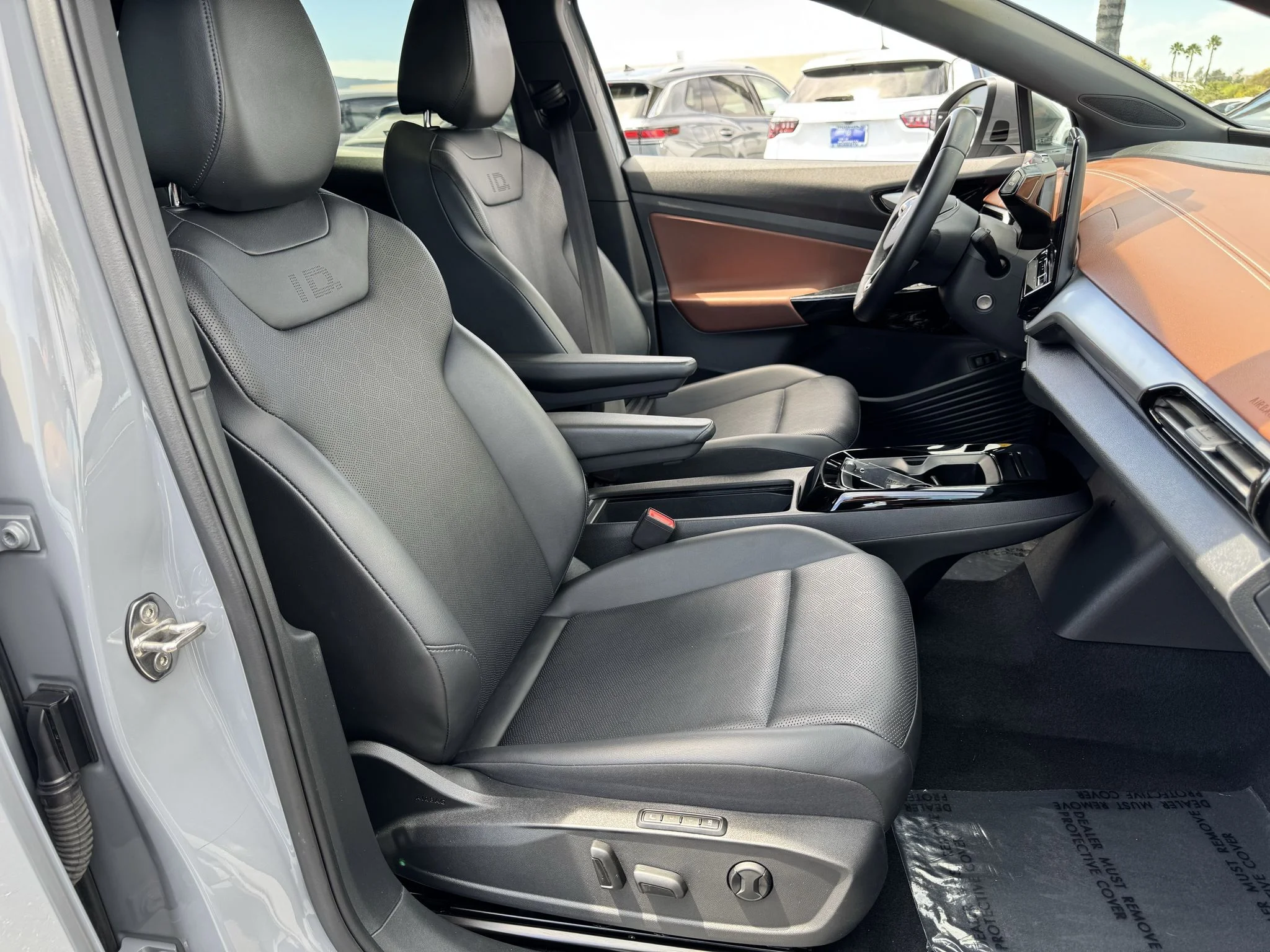 Used 2021 Black Roof Volkswagen Pro S w/ Gradient Pkg image 34