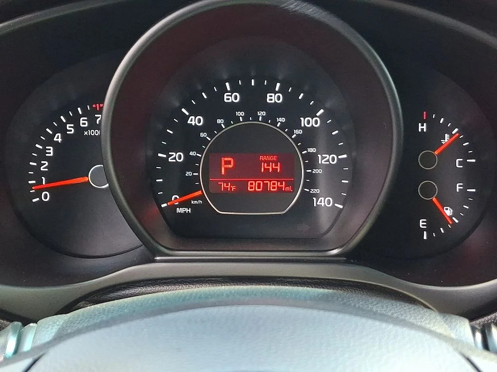 Used 2014 Green Kia Base image 18
