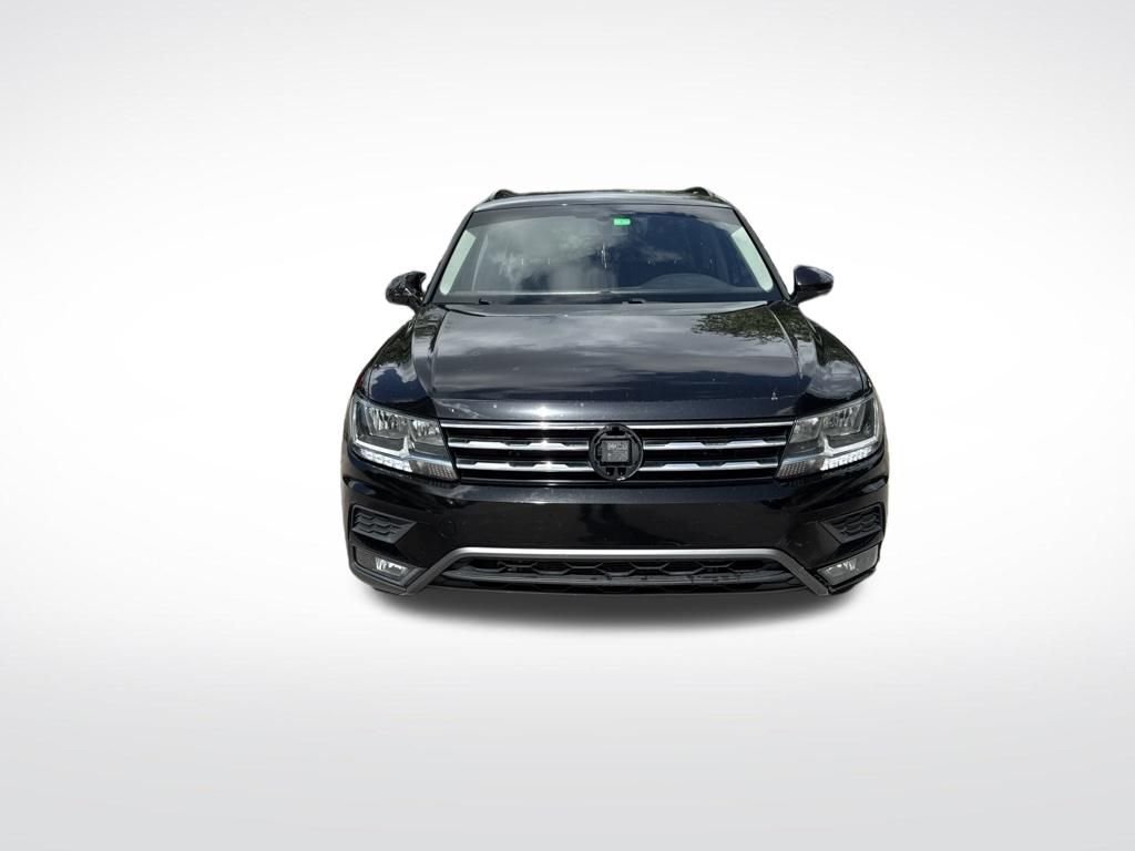 Used 2018 Black Volkswagen 2.0T SE image 3