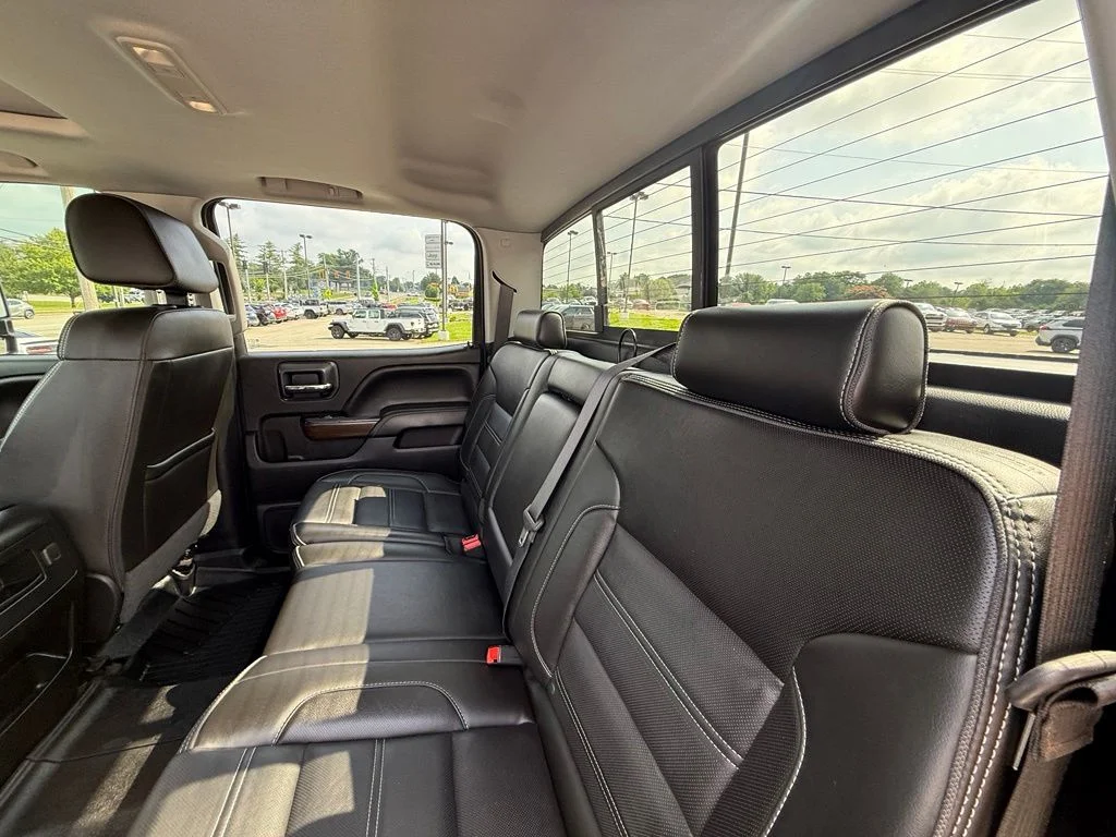 Used 2018 Black GMC Denali image 27