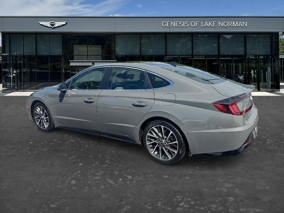 Used 2022 Hampton Gray Hyundai Limited image 6