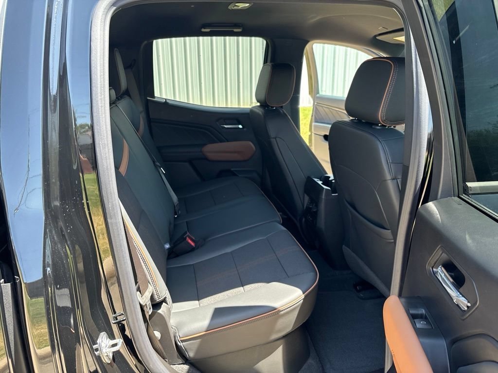 2026 GMC Canyon AT4 - Photo 17