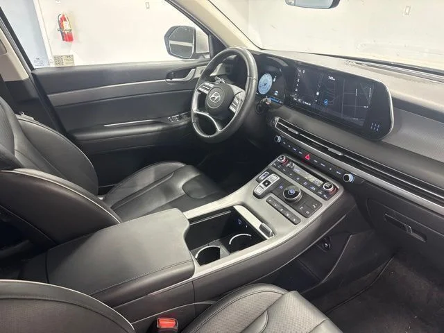 Used 2025 Silver Hyundai SEL Premium image 29