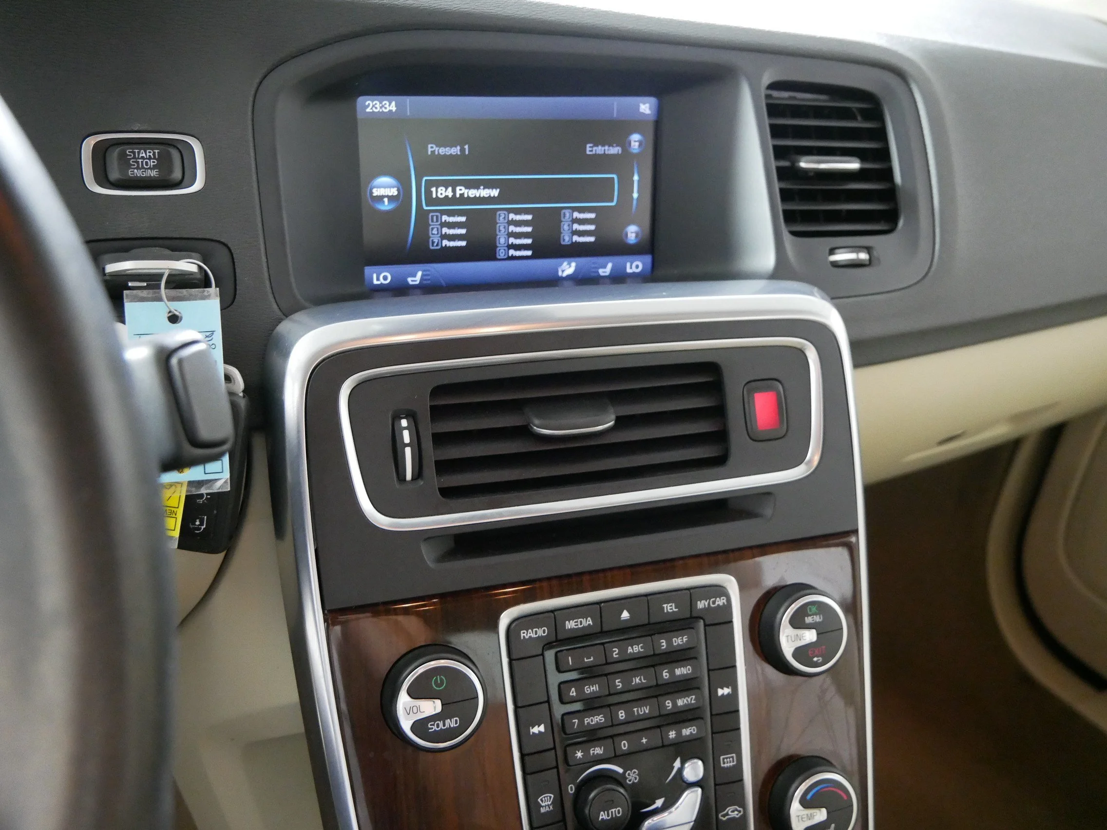 Used 2014 Seashell Metallic Volvo T5 image 22