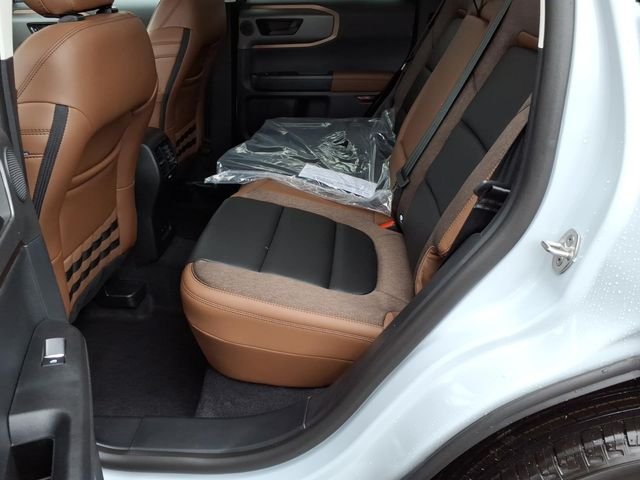 New 2026 Space White Metallic Ford Outer Banks image 22