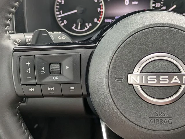 Used 2025 Gray Nissan SL image 15