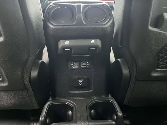 Certified Used 2022 White Jeep Unlimited Rubicon image 16