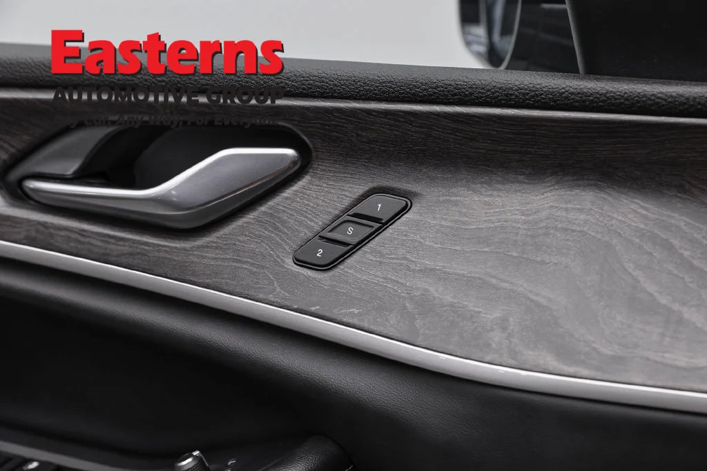 Used 2022 Gray Jeep Limited image 22