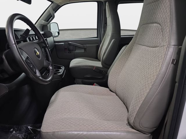 Used 2022 White Chevrolet LT image 13