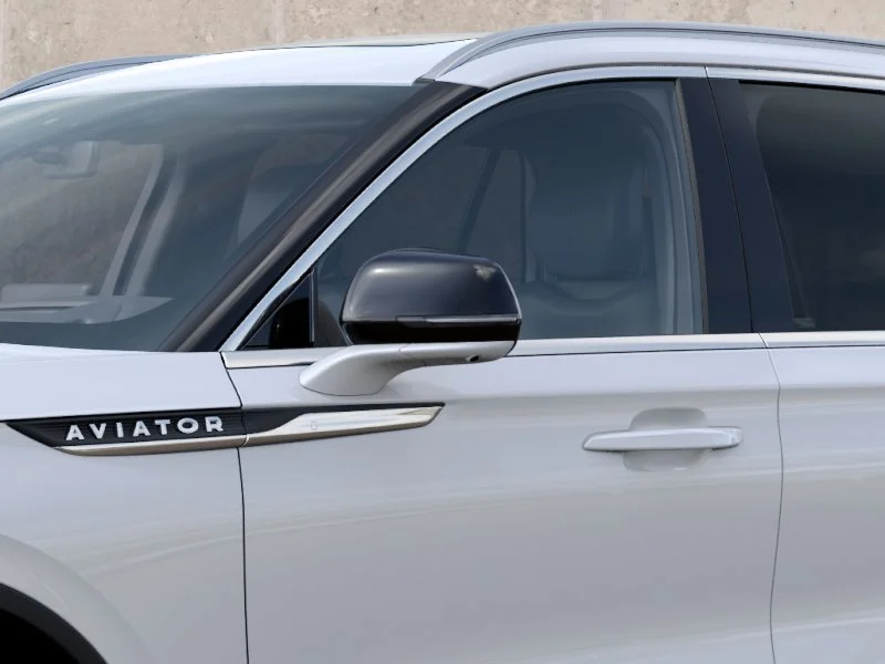 New 2027 White Lincoln Premiere image 20