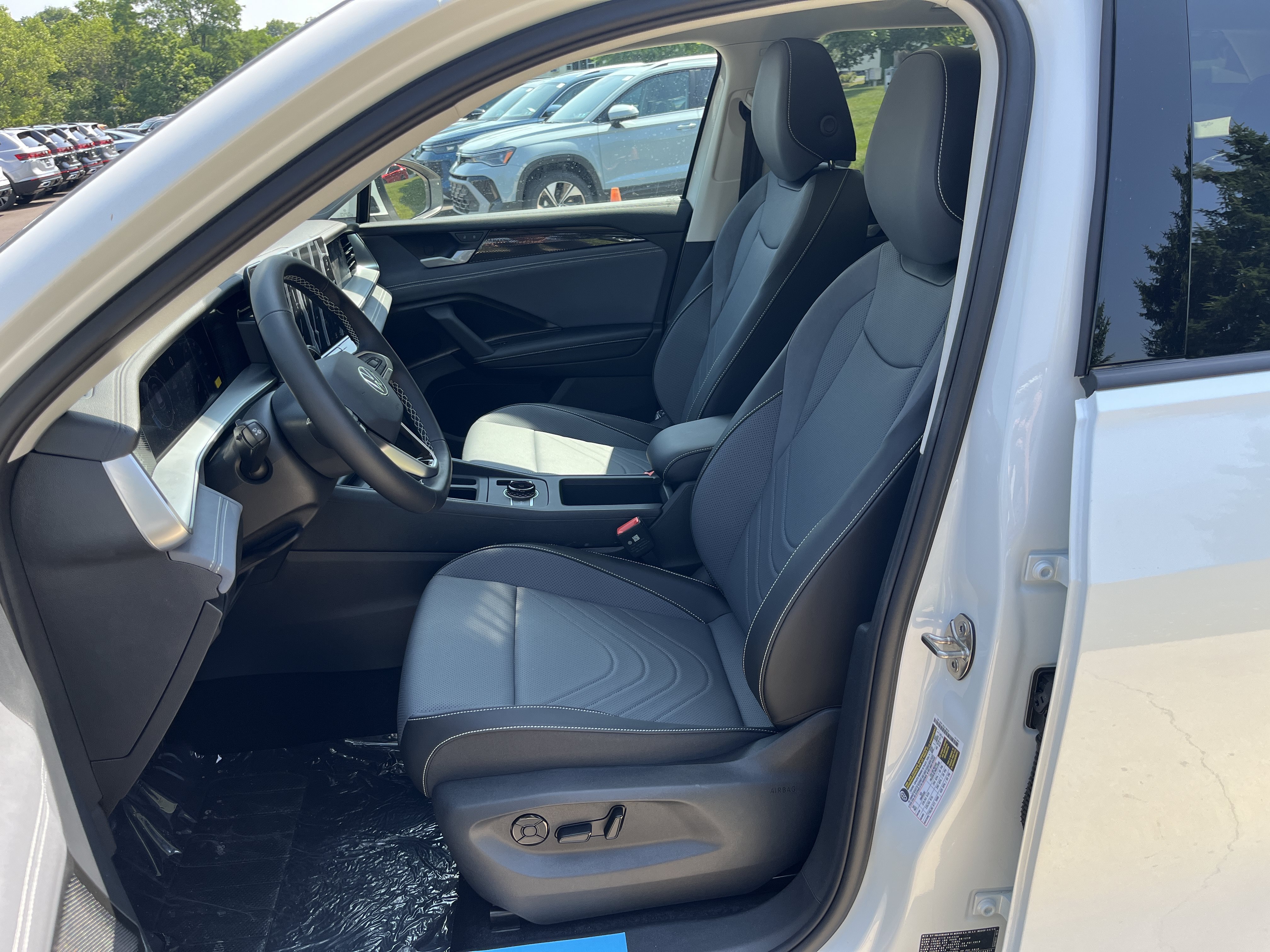 New 2026 White Volkswagen SE image 19