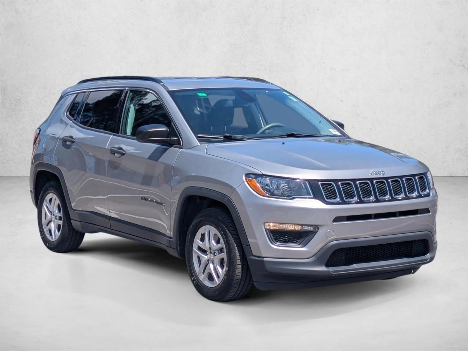Used 2020 Billet Silver Metallic Clearcoat Jeep Sport image 3