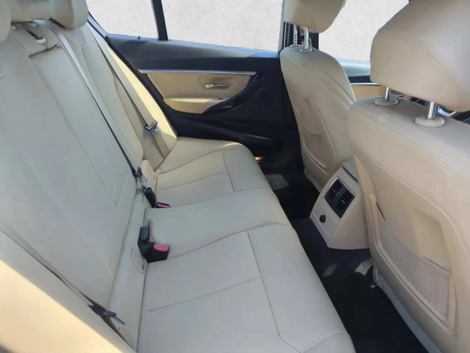 Used 2018 Platinum Silver Metallic BMW 330i image 20