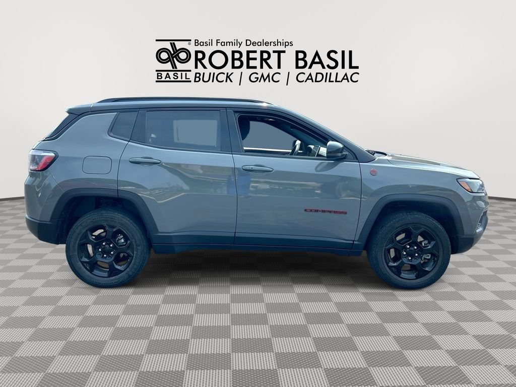 Used 2024 Gray Jeep Trailhawk image 9