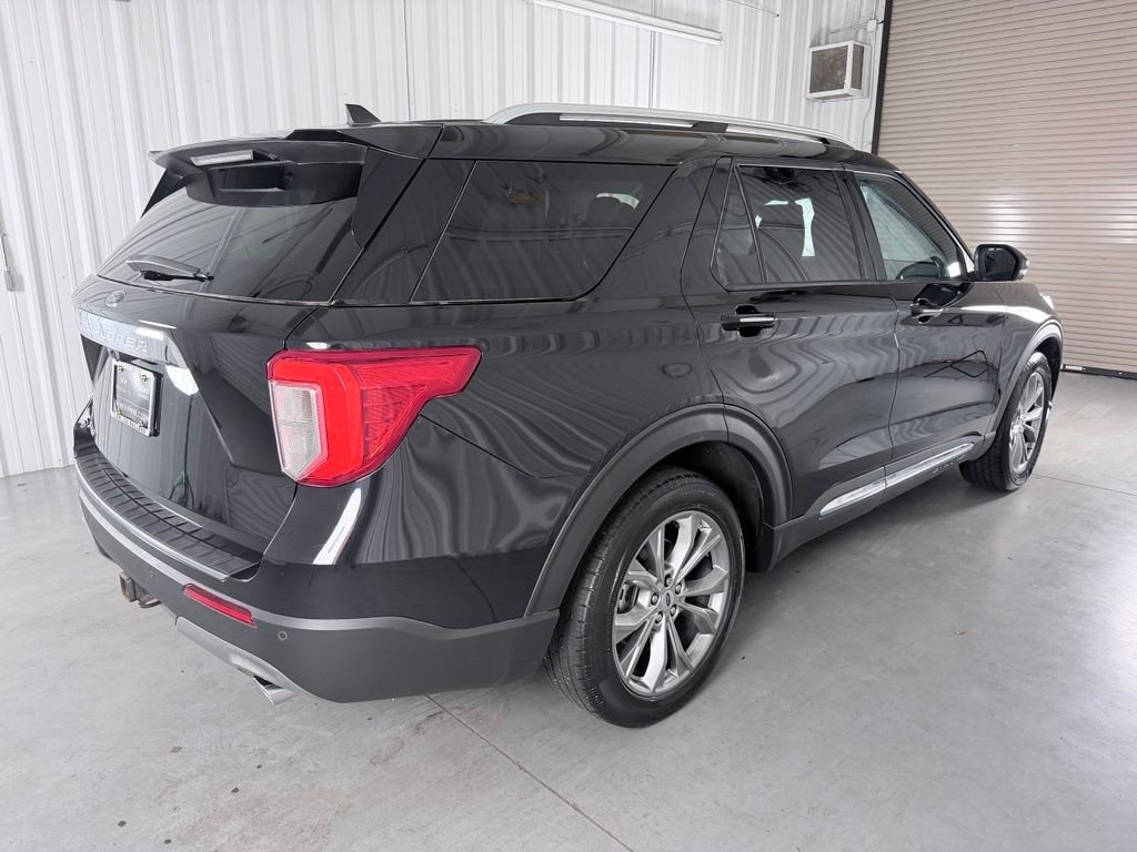 Used 2022 Black Ford Limited image 5