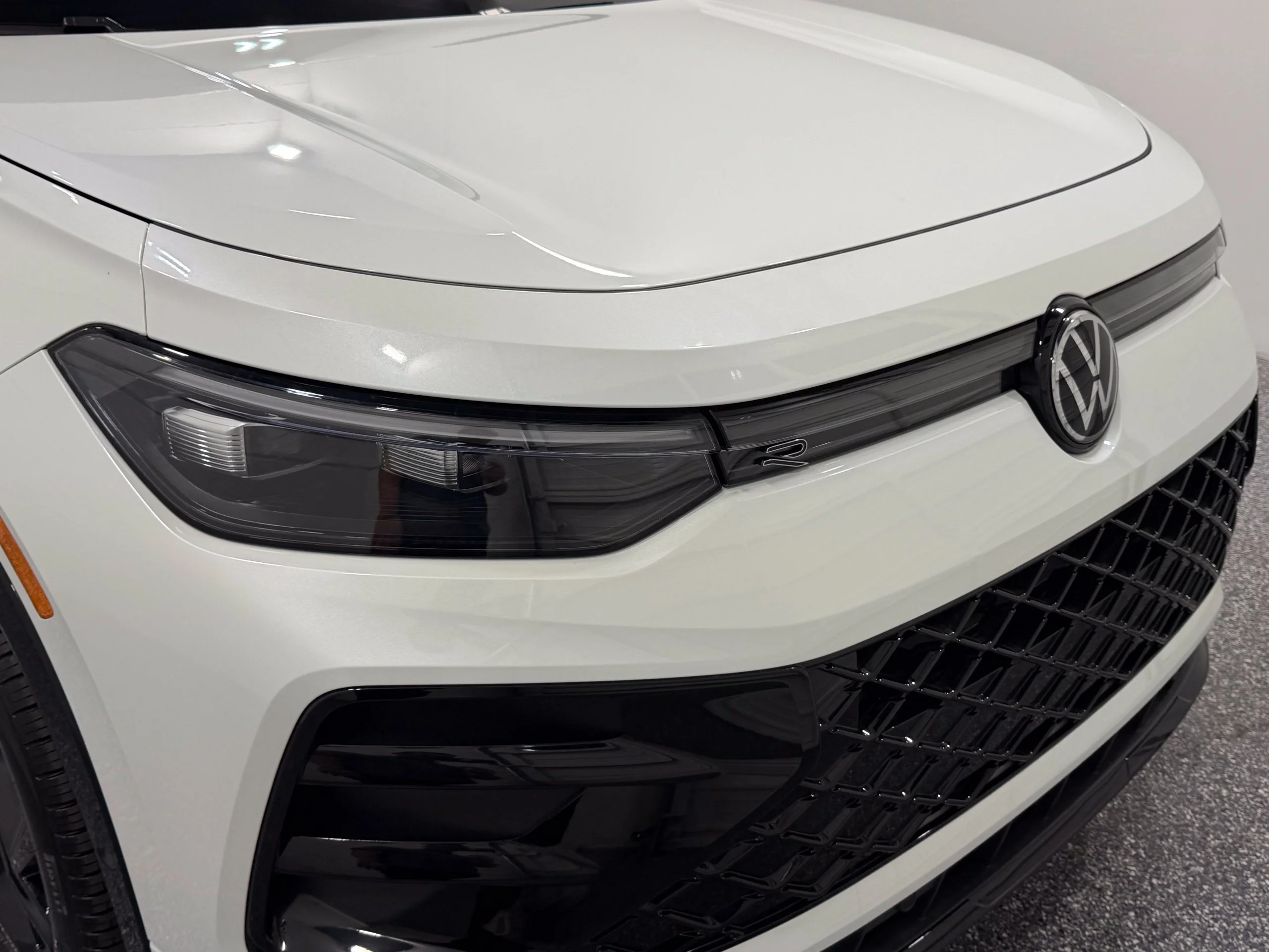 New 2026 White Volkswagen SE R-Line Black image 20