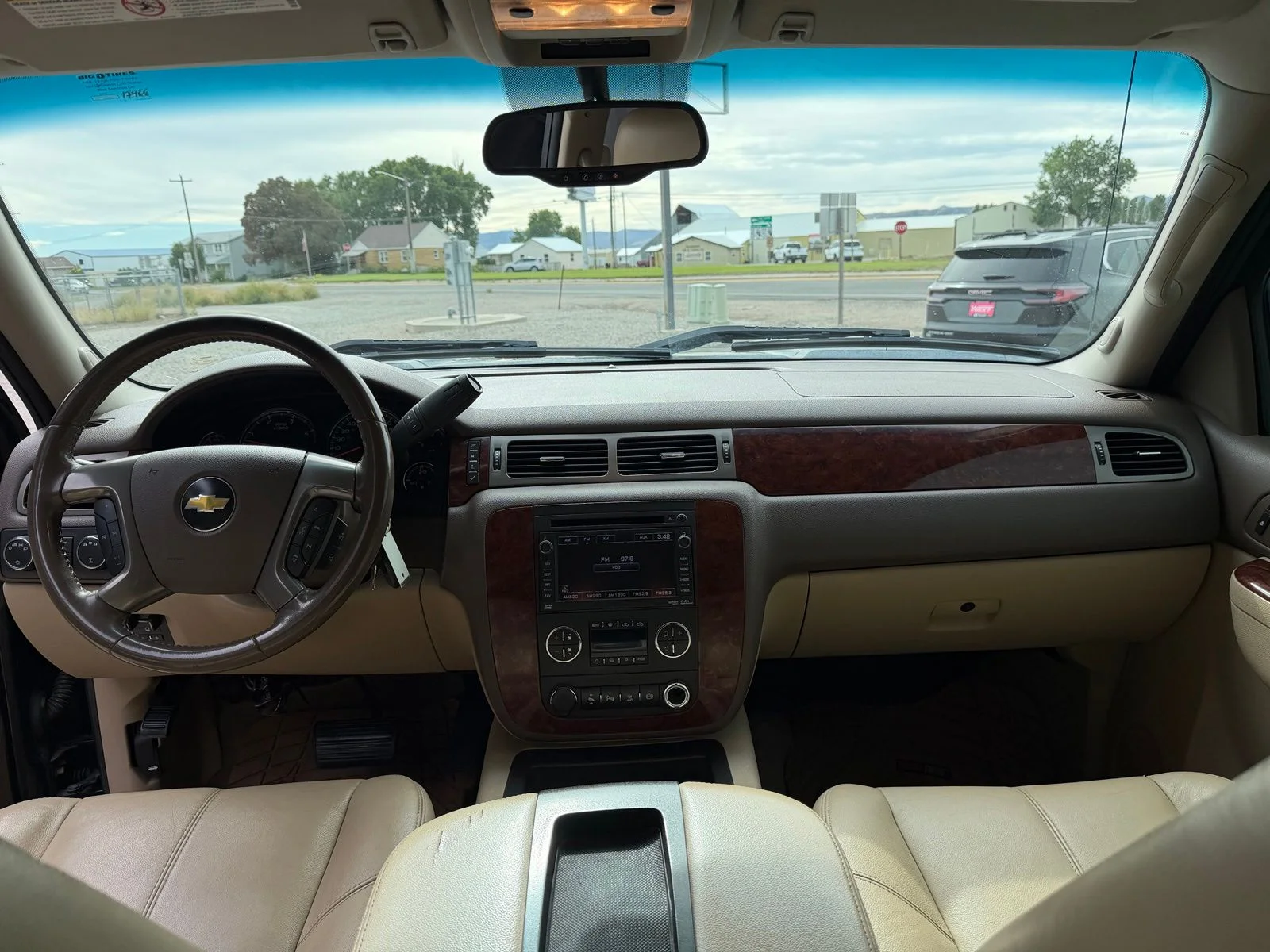 Used 2011 Black Chevrolet LTZ image 28