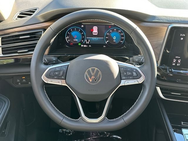 New 2026 Deep Black Pearl Volkswagen 2.0T SE W/TECHNOLOGY image 24