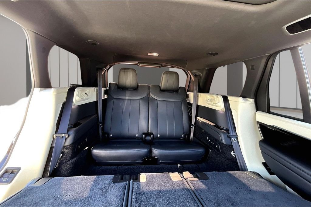 Certified Used 2023 Santorini Black Metallic Land Rover SE image 24