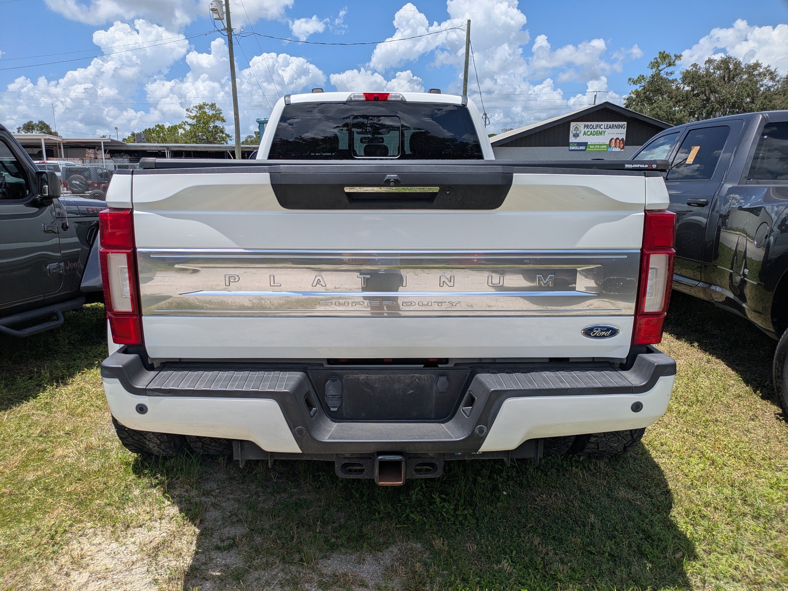 Used 2022  Ford  image 5