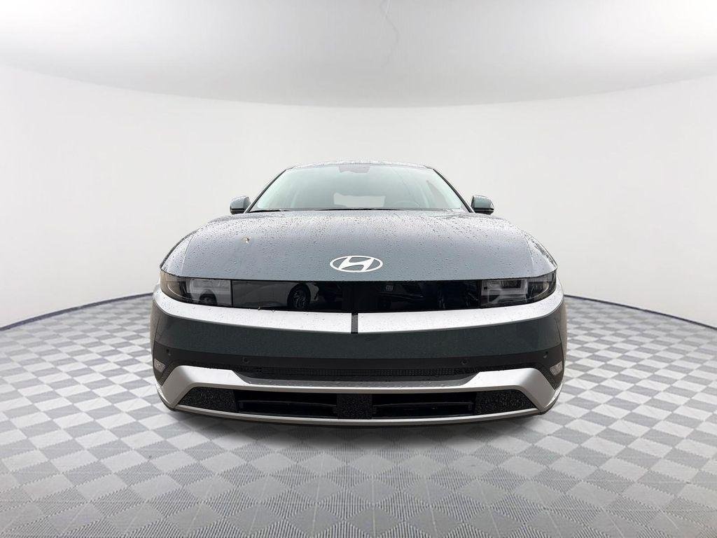 New 2026 Green Hyundai SE image 2