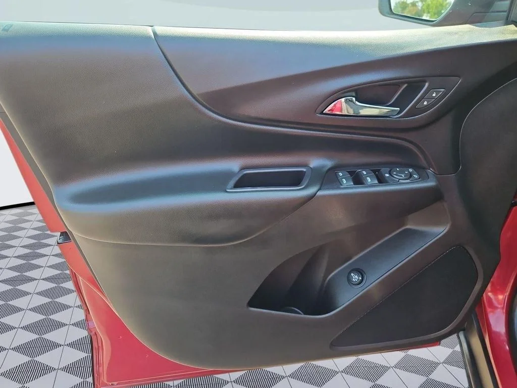 Used 2019 Cajun Red Tintcoat Chevrolet LT image 9
