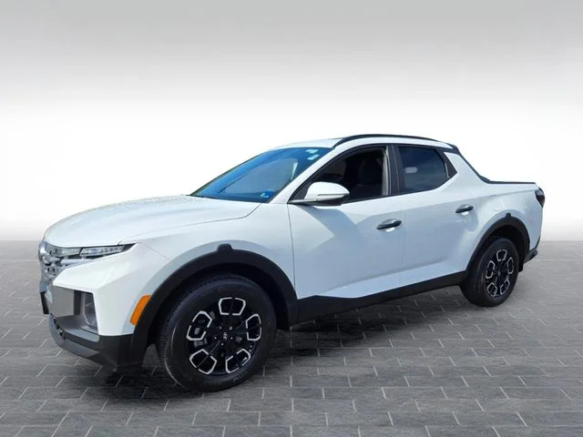 Used 2024 White Hyundai SEL image 3