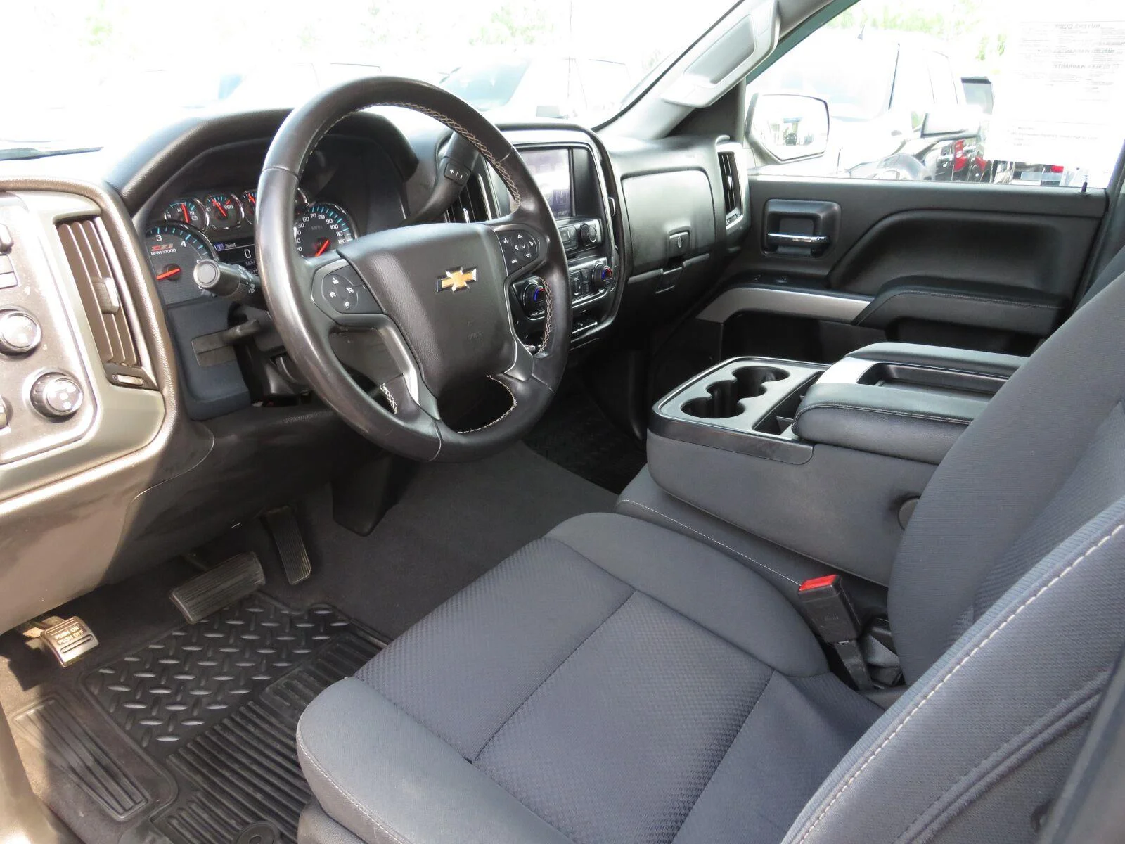 Used 2019 SILVER ICE METALLIC Chevrolet LT image 22