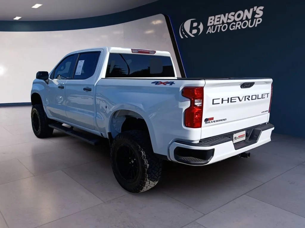Used 2023 White Chevrolet Custom image 3
