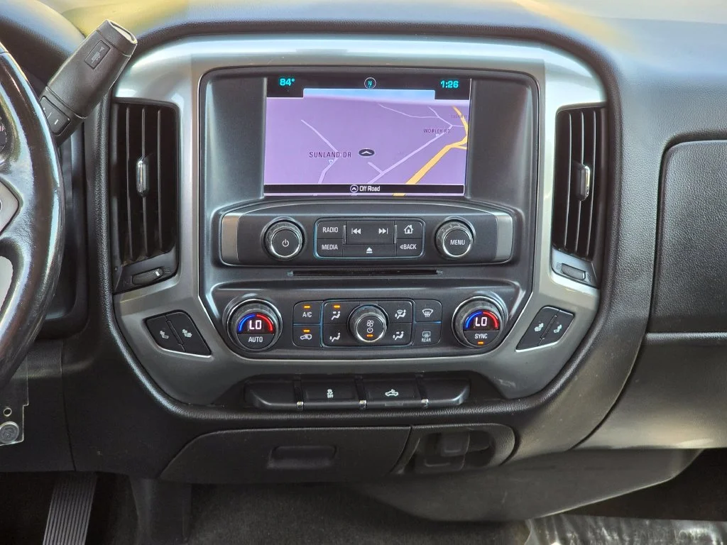 Used 2018 Red Chevrolet LT image 34