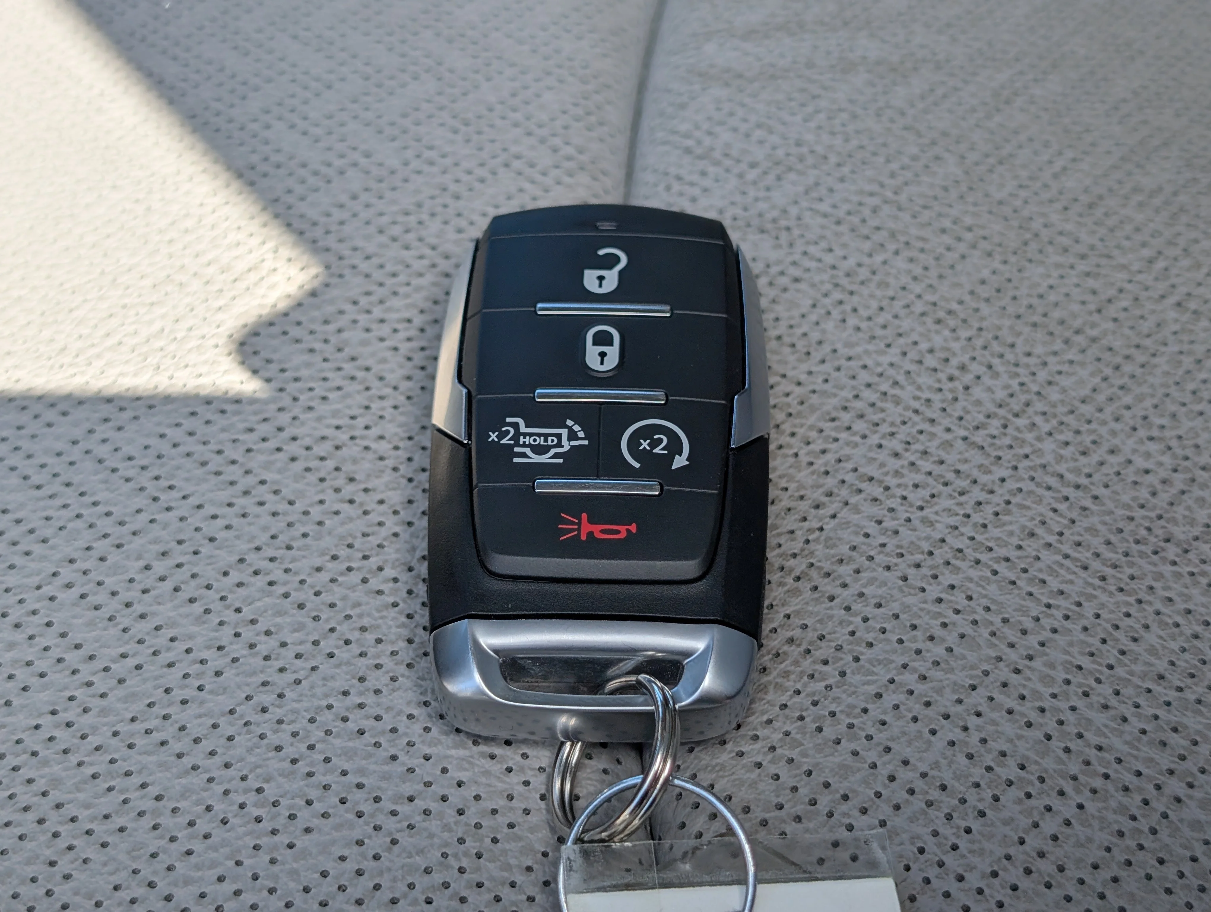 Used 2025 Granite Crystal Metallic Ram Laramie image 36
