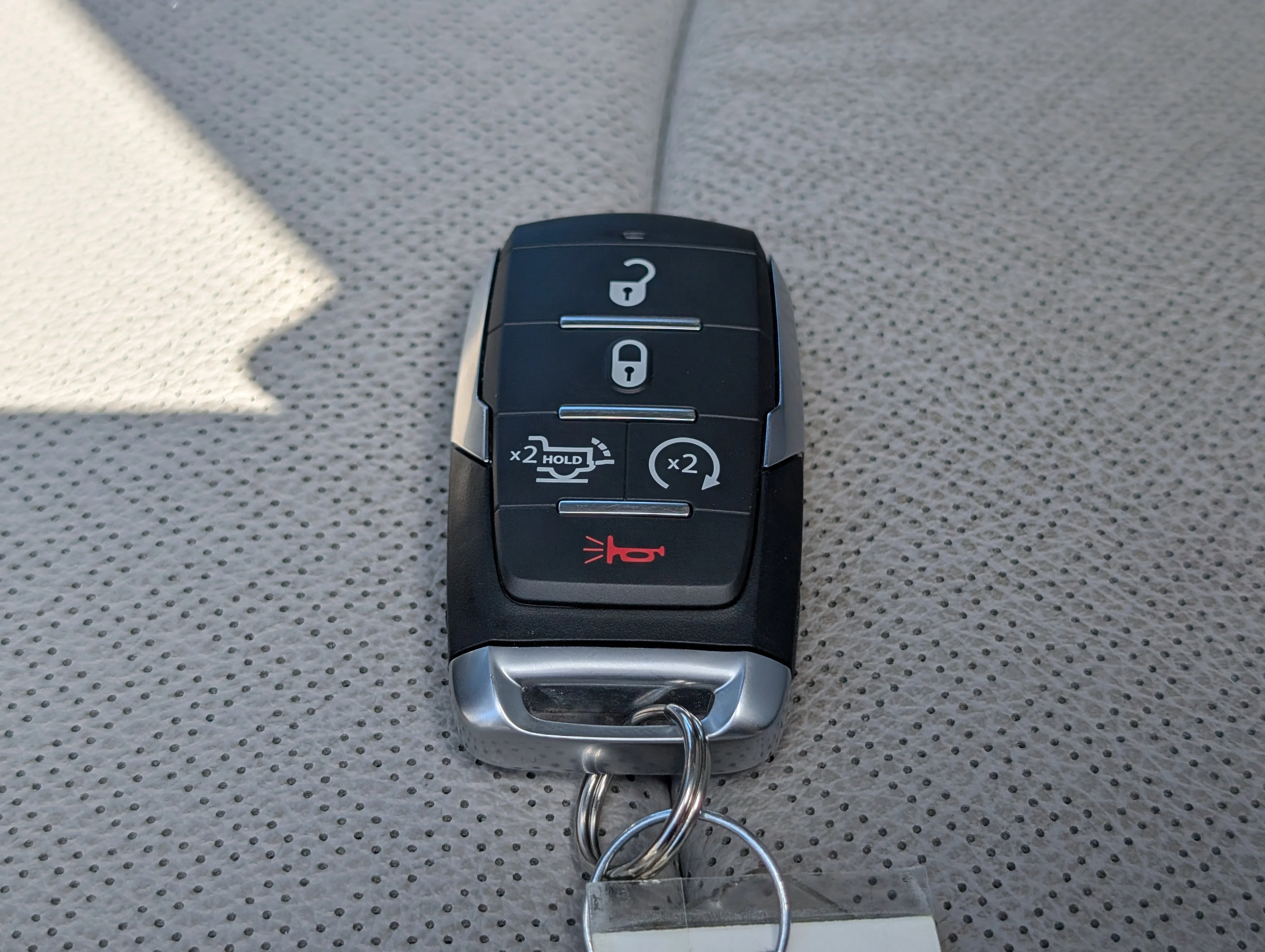 Used 2025 Granite Crystal Metallic Ram Laramie image 36