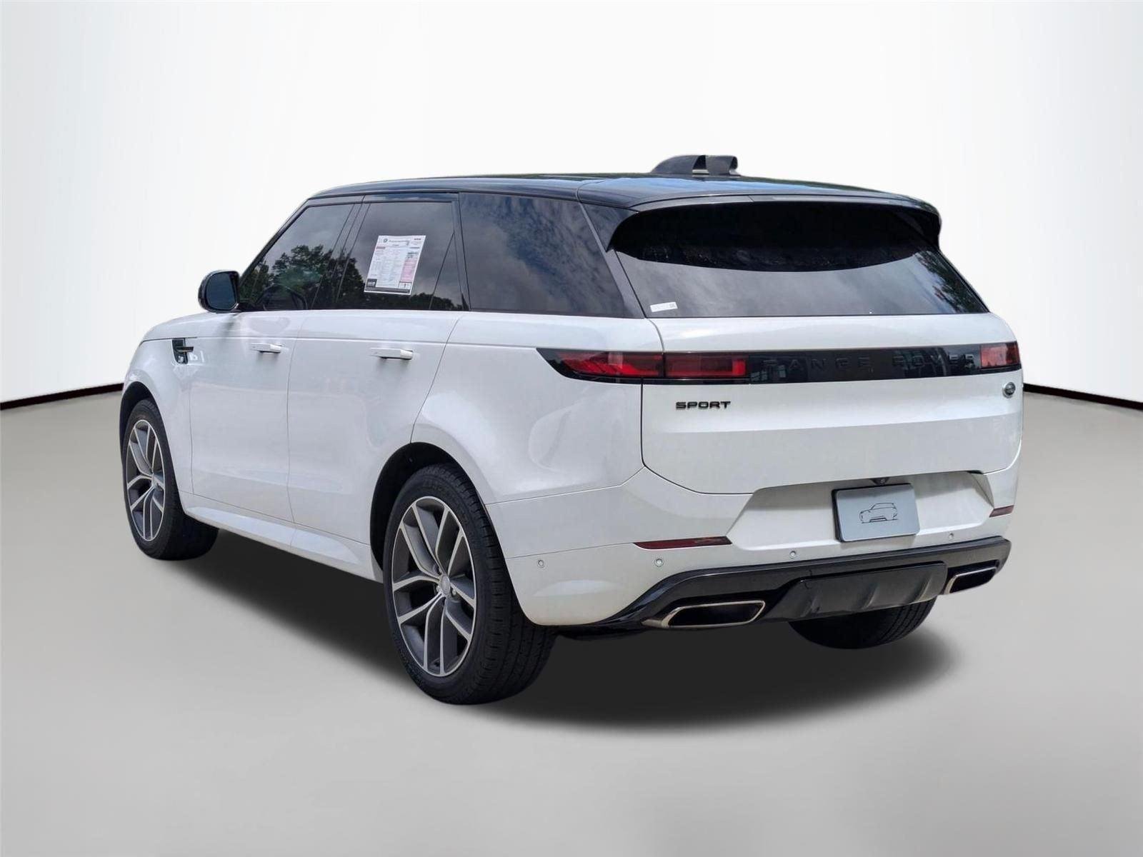 Used 2023 Fuji White Land Rover SE Dynamic image 7