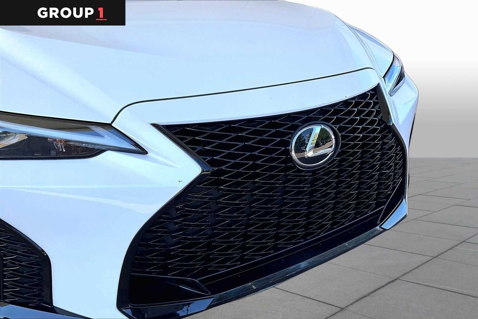 Certified Used 2025 ULTRA WHITE Lexus F SPORT Design image 28
