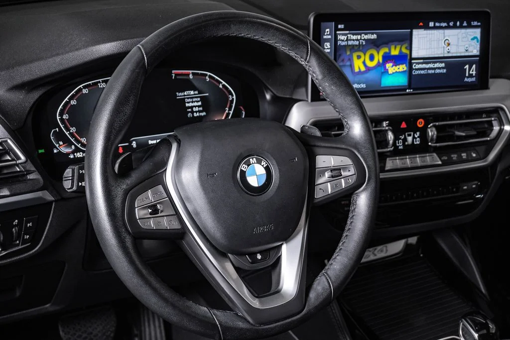 Used 2023 Dark Graphite BMW xDrive30i image 19