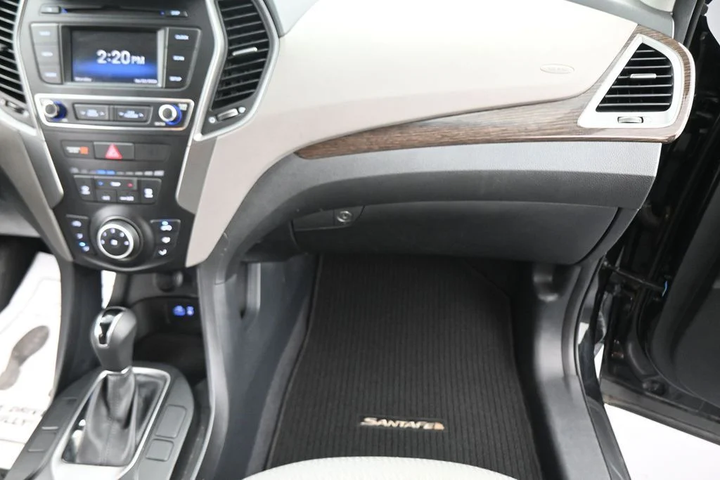 Used 2017 Black Hyundai 2.4 Base image 43