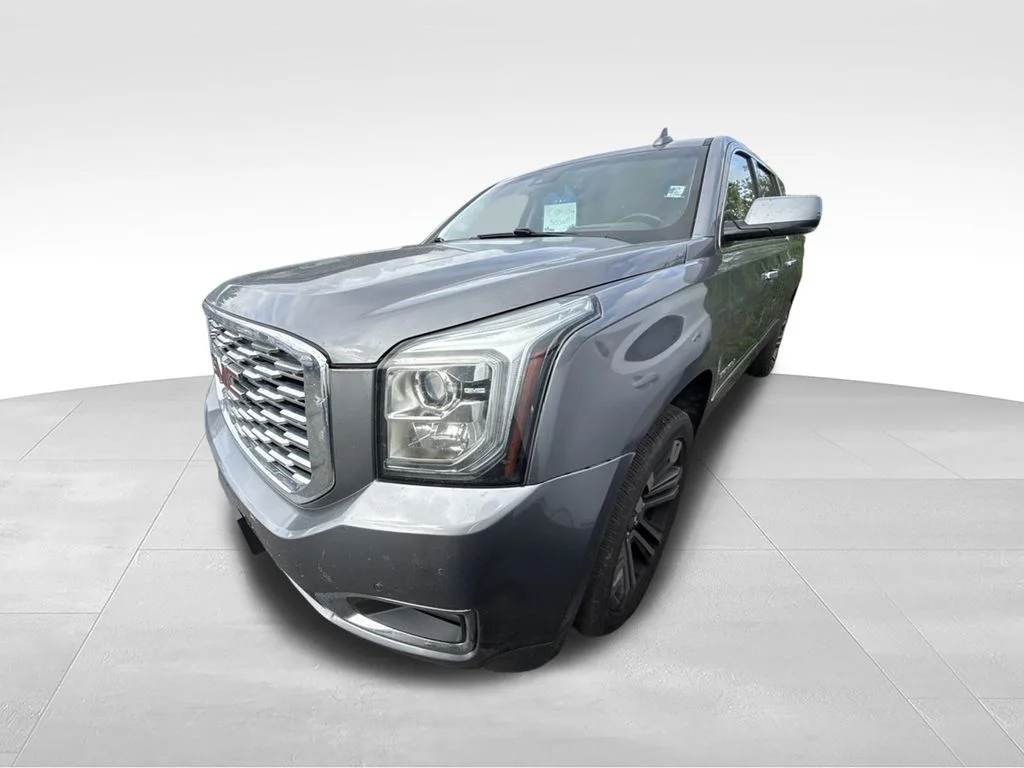 Used 2018 Gray GMC Denali image 3