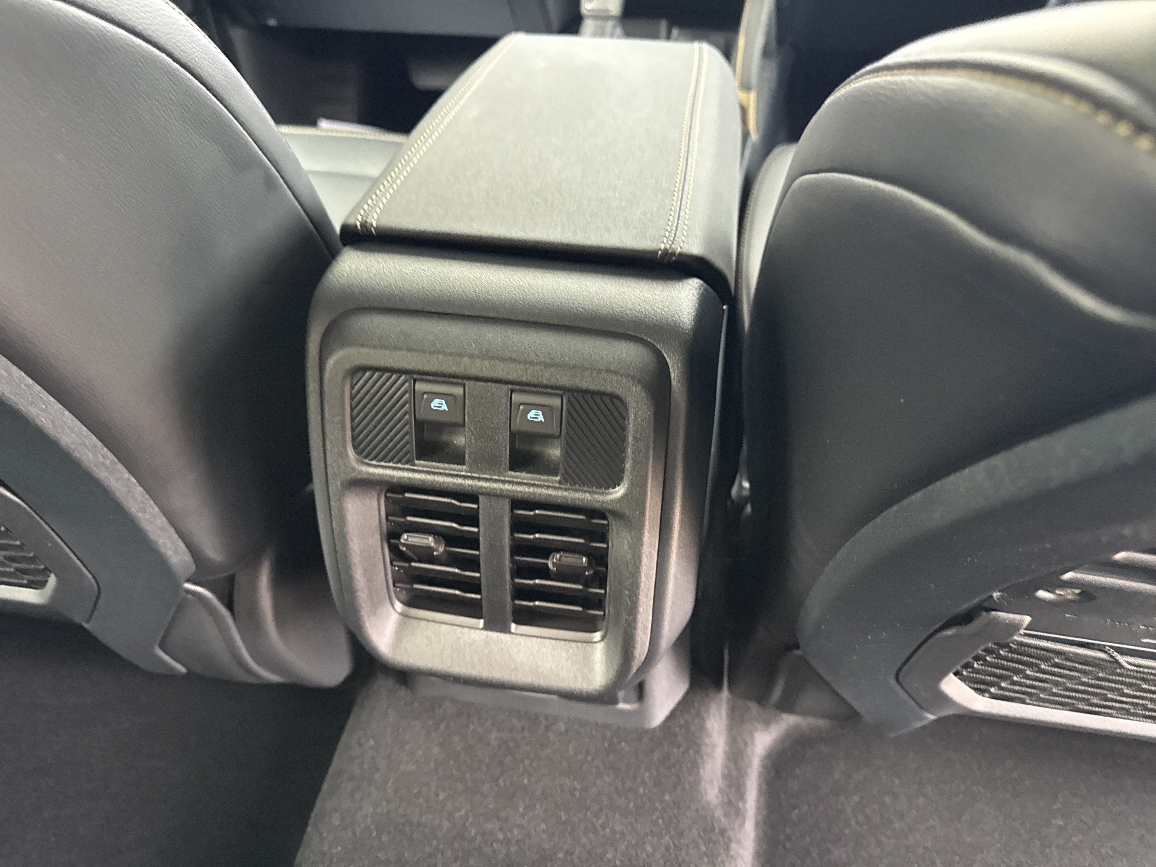New 2026 Desert Sand Ford Badlands® image 12