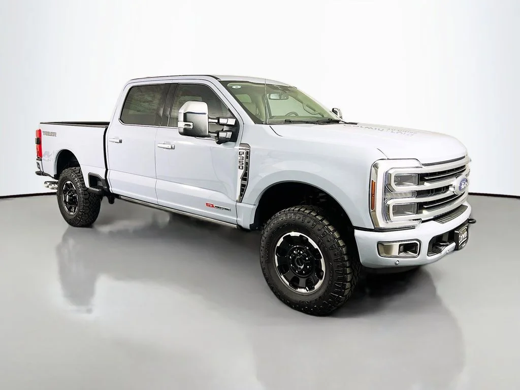 2026 Ford F-350 Platinum 4x4 Crew Cab 6-3/4' Box SRW's photo